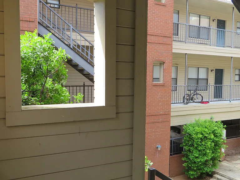 106 E 30th St #306 — Photo 35