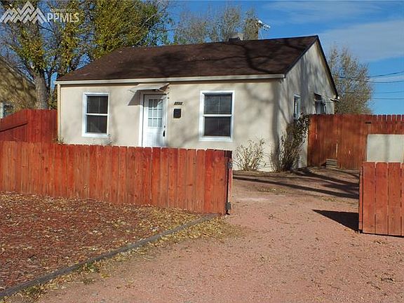 2nd image of 2732 E Monument St