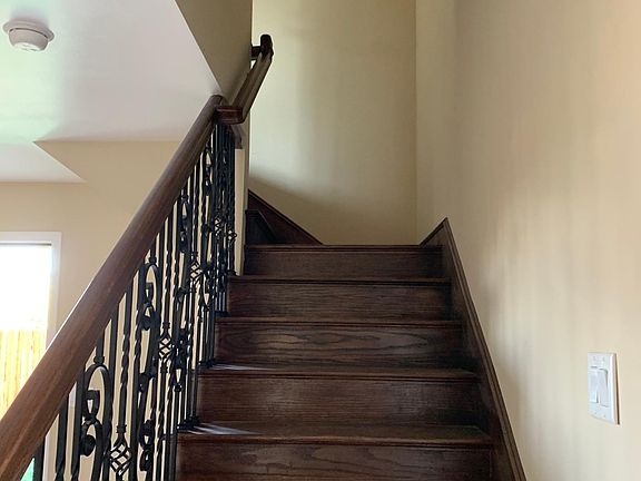 3rd image of 9536 Valjean Ave