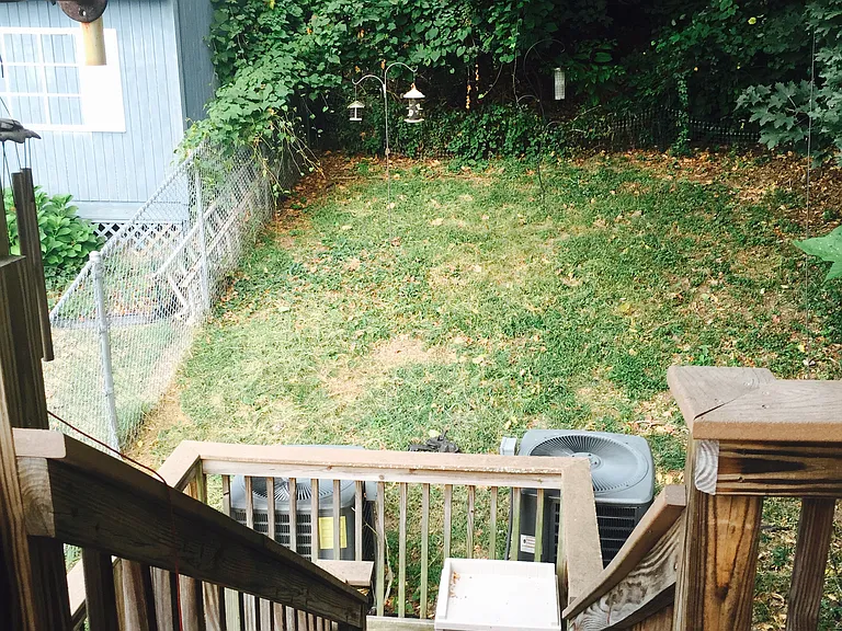 Hallock St — Photo 12