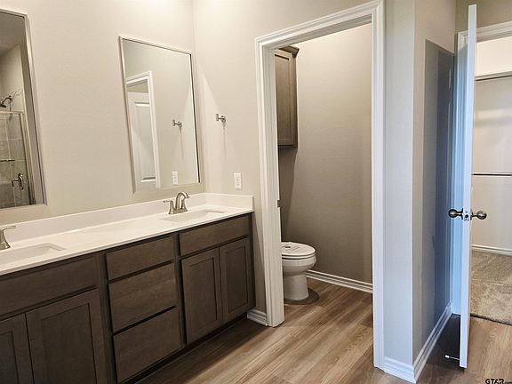 5th image of 328 Erica Way