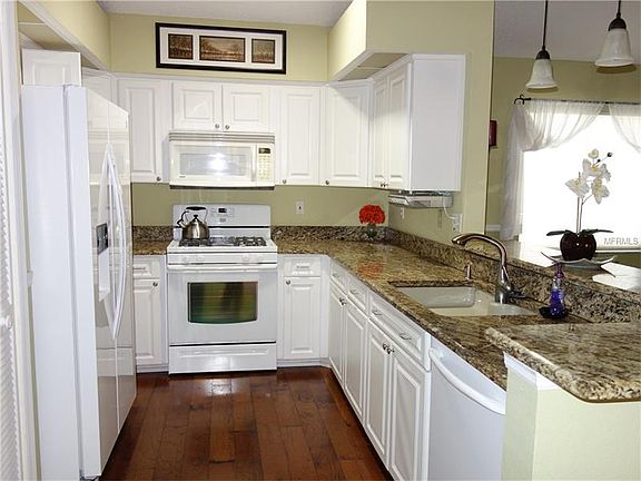 5th image of 1723 Silverwood St