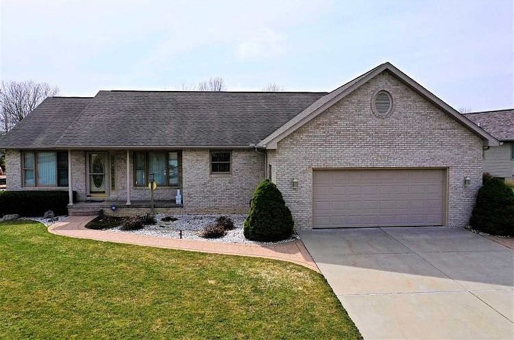 1st image of 7075 Woods West Dr
