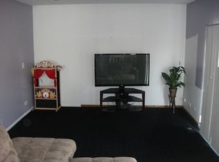 311 Vintage Ln, Buffalo Grove, IL 60089