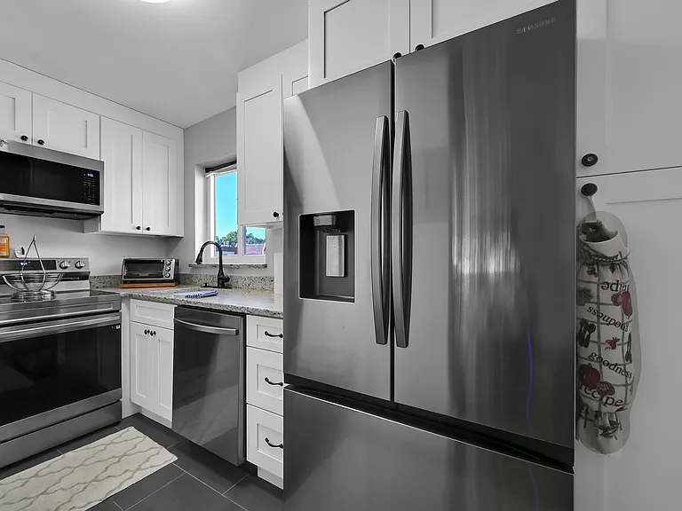 203 Lake Carol Dr — Photo 4
