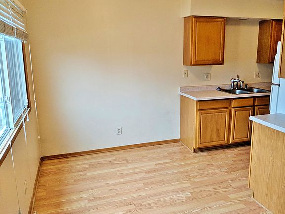 4th image of 7820 Venus St #7828