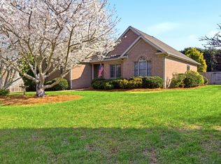 3912 Longmeadow Dr, Mebane, NC 27302