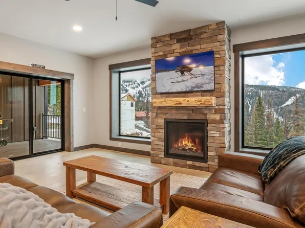 58 Marmot Cir, Sandpoint, ID 83864