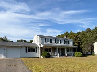 27 Old Ellington Rd, Broad Brook, CT 06016