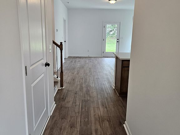 4th image of 349 Winston Way