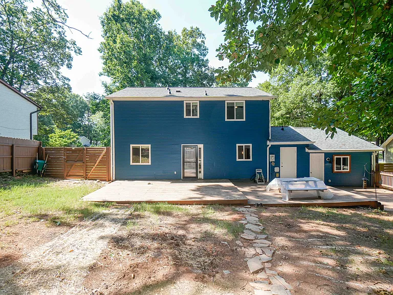 6901 Wyndbend Ln — Photo 6