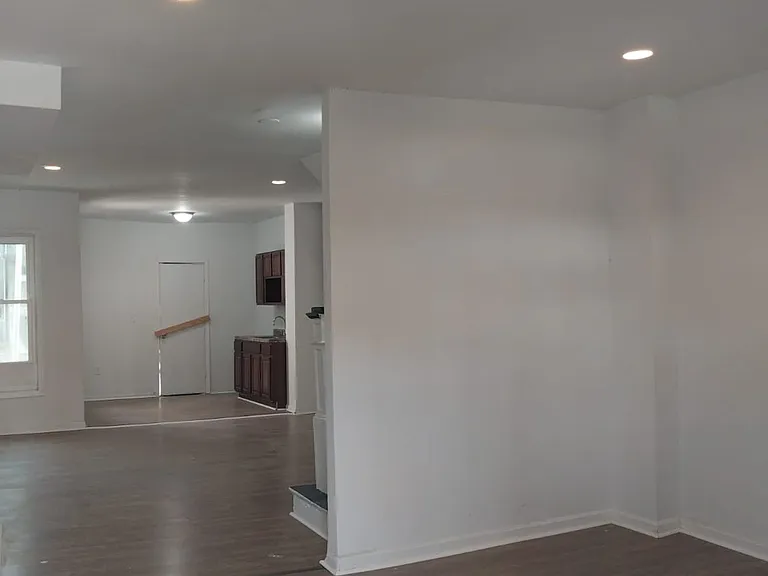 3015 Rayner Ave — Photo 6