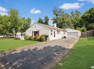 403 Grant Rd, Marquette Heights, IL 61554