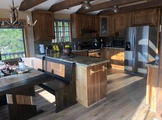 39475 N North Shore Dr, Fawnskin, CA 92333