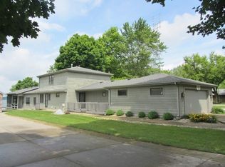 618 E Clear Lake Dr, Fremont, IN 46737