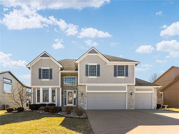 3rd image of 259 W Colleen Dr