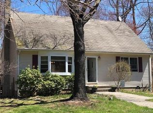 23 Paul Ct, Pearl River, NY 10965