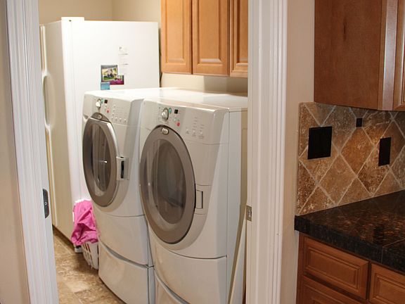 5th image of 6042 E Friess Dr