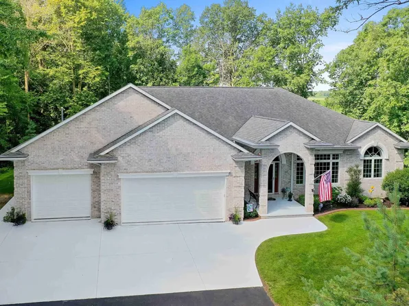 1415 W Ravine Ct, Green Bay, WI 54313