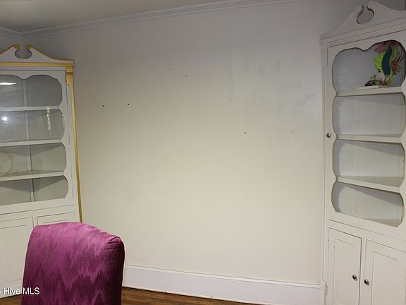 5th image of 152 Chatham Street
