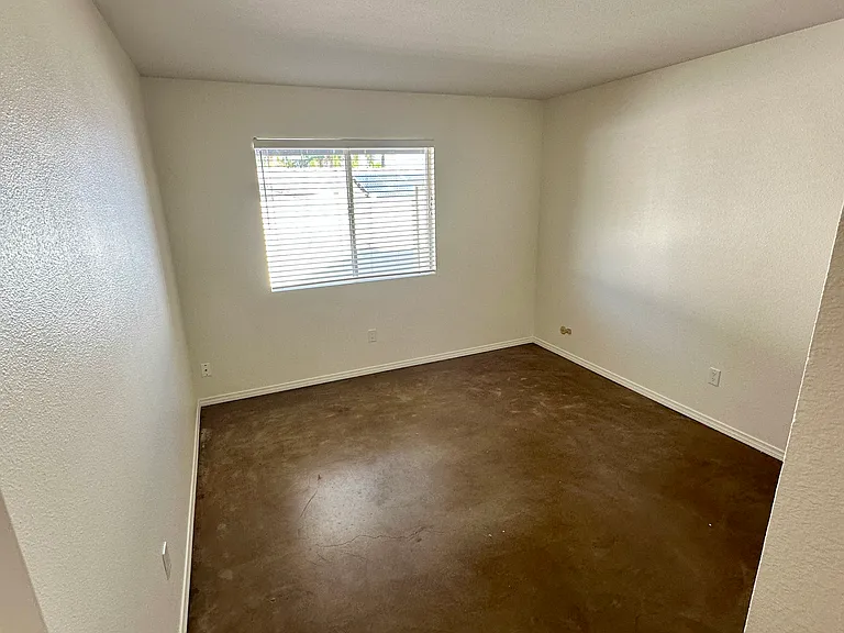 6566 Ridge Manor Ave — Photo 12