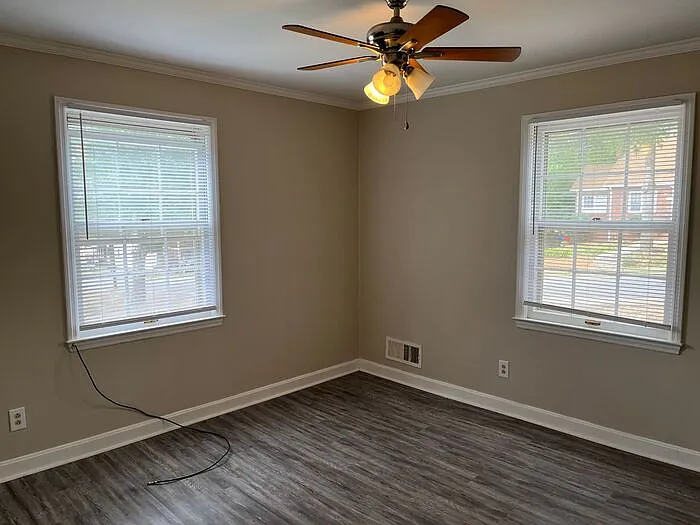 606 Montgomery Ave #2 — Photo 3