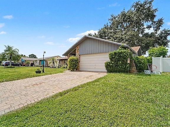 2nd image of 7606 WILLOW BROOK COURT