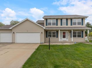 502 Wesley Ave, Savoy, IL