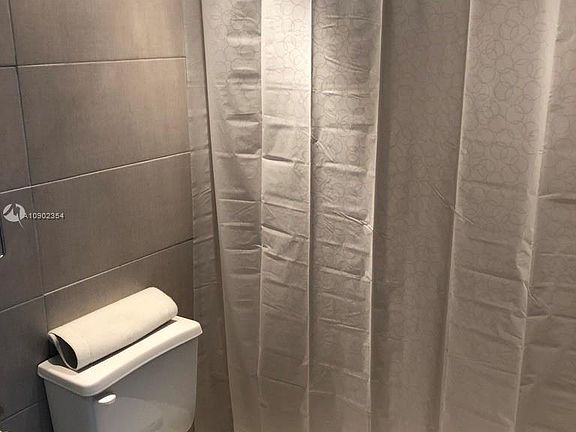 4th image of 5445 Collins Ave APT 620