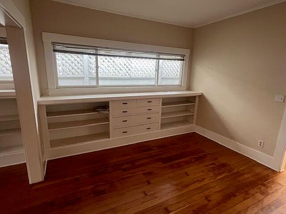 5th image of 1428 De La Vina St #A