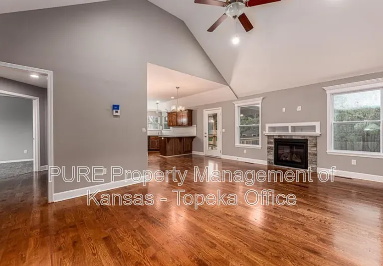 4766 Lakecrest Dr — Photo 5