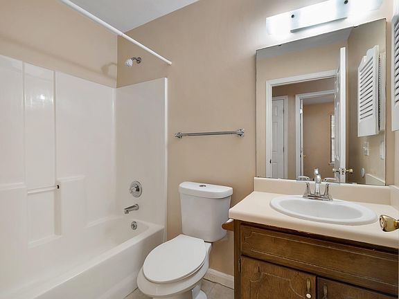 4th image of 2457 Wren Hollow Dr