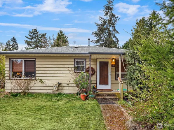 15835 26th Avenue NE, Shoreline, WA 98155