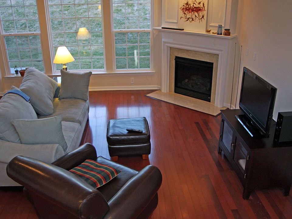 2nd image of 444 Lazy Creek Ln