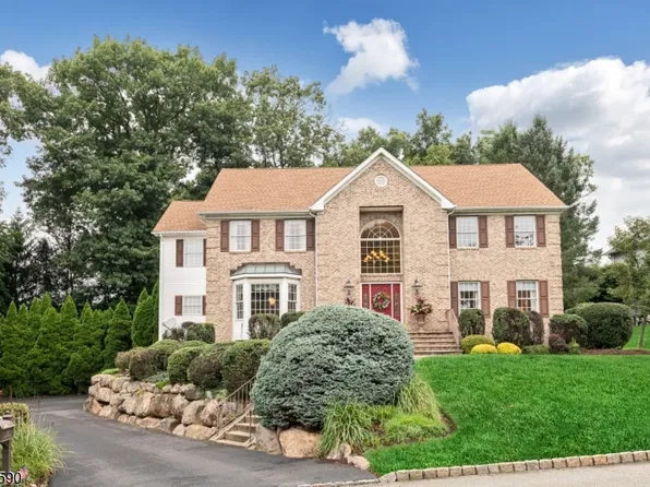 4 Moccasin Ct, Mahwah Twp., NJ 07430