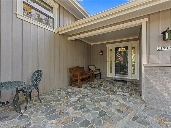3rd image of 28W154 Lakeview Dr
