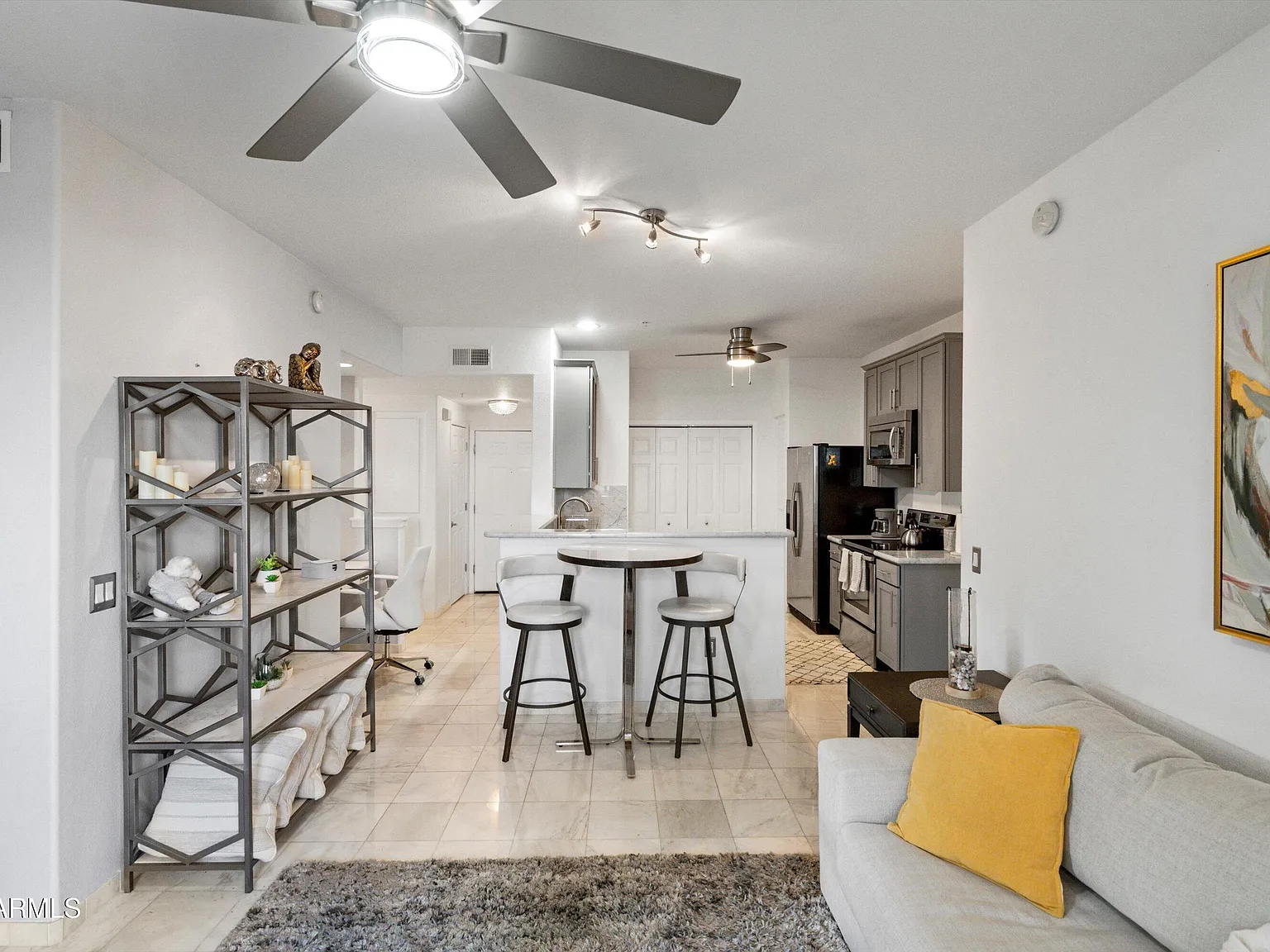 2 bed, 2.0 bath, 1017 sqft, $2,200 — Photo 4