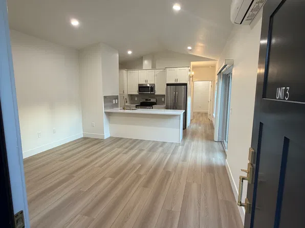 746 7th Ave #1, Sacramento, CA 95818