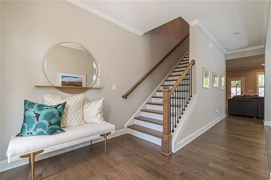 4 bed, 3.5 bath, 2680 sqft, $3,500 — Photo 3