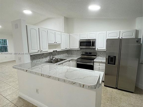 4th image of 12828 SW 267th St