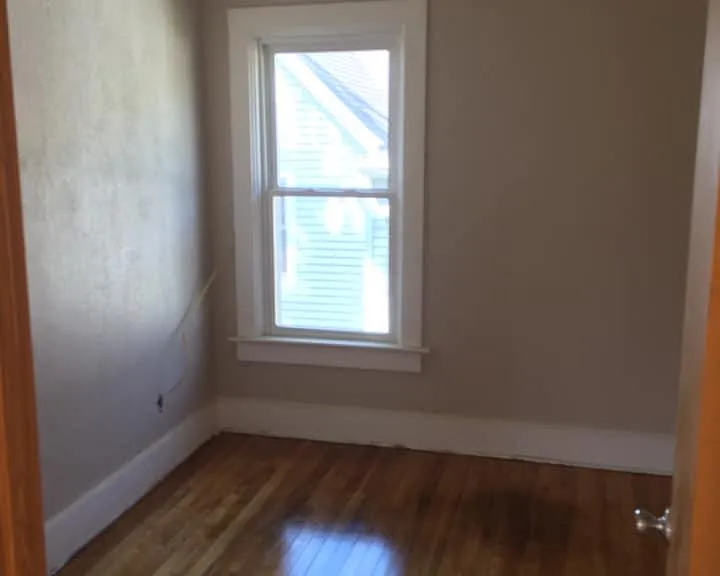 452 E Holum St — Photo 10