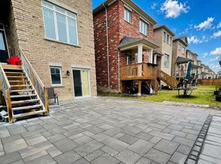 25 Clara May Ave #BASEMENT, East Gwillimbury, ON L9N0R4