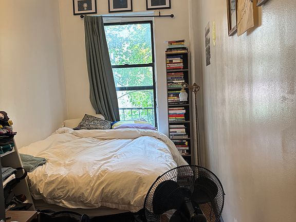5th image of 356 Lafayette Ave APT 2R