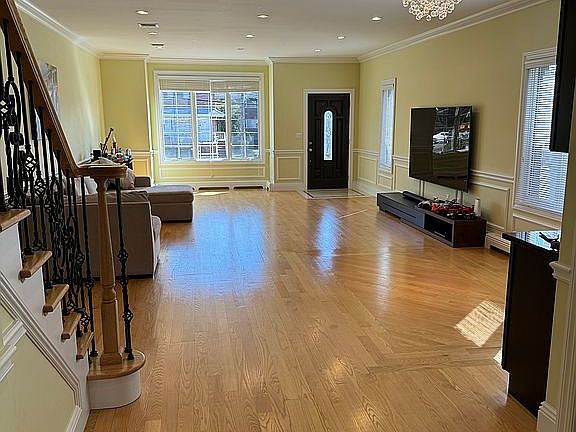 3rd image of 1431 Anderson Ave #1431