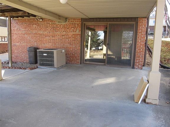 5th image of 513 N Noyes Blvd