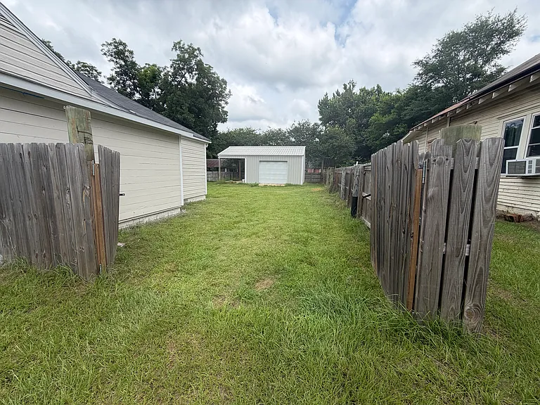 512 Buffalo St — Photo 18