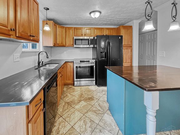 5th image of 1369 Linden Creek Dr