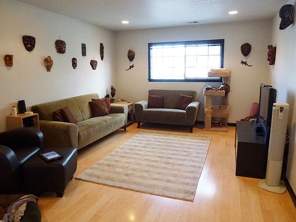 4th image of 436 Cortez Dr