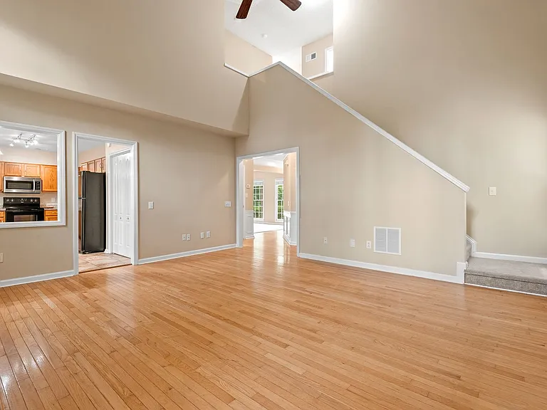 121 Haddonfield Ln — Photo 6