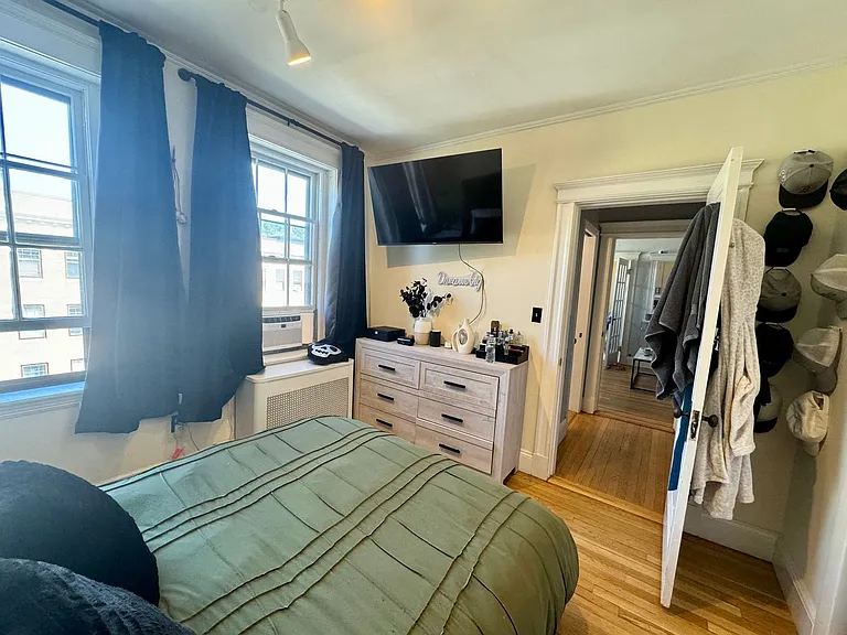 2 Crawford St #12 — Photo 2